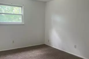 521 Corinthian Ave, Essington, PA 19029 - Photo 10