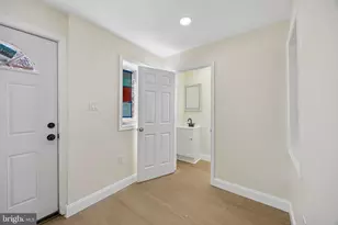 1051 Springfield Rd, Darby, PA 19023 - Photo 2
