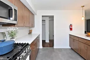 412 Camelot Dr, Brookhaven, PA 19015 - Photo 16