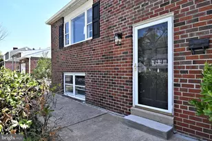 412 Camelot Dr, Brookhaven, PA 19015 - Photo 2