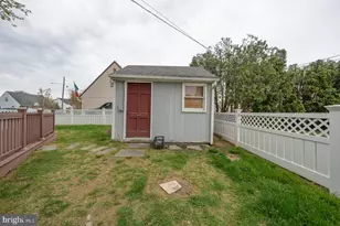 2815 Armstrong Ave, Holmes, PA 19043 - Photo 24