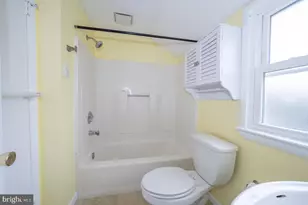 2815 Armstrong Ave, Holmes, PA 19043 - Photo 18