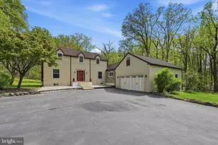 1010 Nicole Dr, Newtown Square, PA 19073 - Photo 2