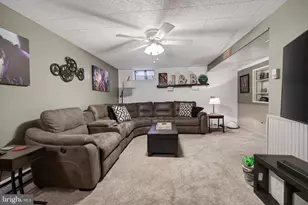 6414 Hilltop Dr, Brookhaven, PA 19015 - Photo 14