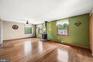 236 Powhattan Ave, Essington, PA 19029 - Photo 2