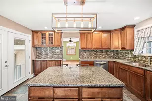 236 Powhattan Ave, Essington, PA 19029 - Photo 10