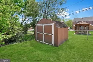 308 Edgemore Rd, Secane, PA 19018 - Photo 24