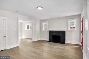 109 E 24th St, Chester, PA 19013 - Photo 6