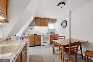 48 E Stewart Ave, Lansdowne, PA 19050 - Photo 18