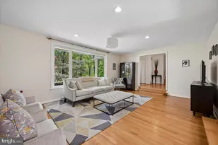 774 Robinhood Rd, Bryn Mawr, PA 19010 - Photo 4