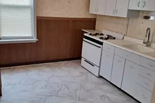 1121 Elmwood Ave, Sharon Hill, PA 19079 - Photo 4