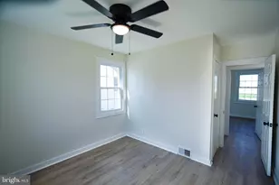 310 Swarthmore Ave, Folsom, PA 19033 - Photo 18