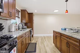 1040 Eisenhower Ave, Woodlyn, PA 19094 - Photo 12