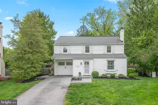 245 Barcladen Cir, Bryn Mawr, PA 19010 - Photo 2