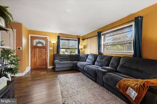 1801 Cricket Ln, Folcroft, PA 19032 - Photo 2