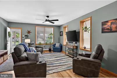 210 Market Street, Marcus Hook, PA 19061 - Photo 8