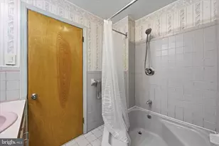 393 Monticello Ave, Upper Chichester, PA 19014 - Photo 20