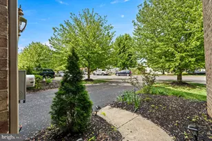 3158 Woods Edge Dr, Garnet Valley, PA 19060 - Photo 2