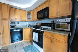 2227 S Harwood Ave, Upper Darby, PA 19082 - Photo 8