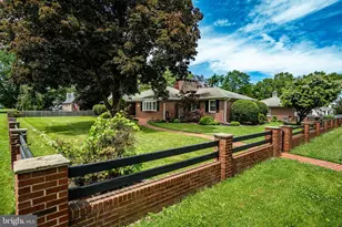 2207 Naamans Creek Rd, Boothwyn, PA 19061 - Photo 6