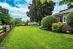 2207 Naamans Creek Rd, Boothwyn, PA 19061 - Photo 8