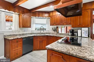 2207 Naamans Creek Rd, Boothwyn, PA 19061 - Photo 30