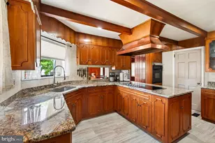 2207 Naamans Creek Rd, Boothwyn, PA 19061 - Photo 28
