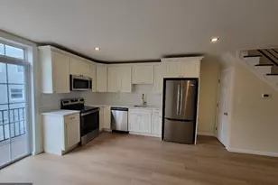 7108 Clover Ln, Upper Darby, PA 19082 - Photo 10