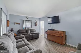 14 Ridge Rd, Aston, PA 19014 - Photo 2