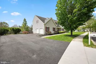 27 Twin Creeks Dr, Thornton, PA 19373 - Photo 4