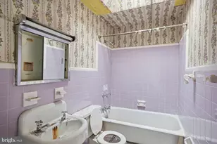 7121 Radbourne Rd, Upper Darby, PA 19082 - Photo 10