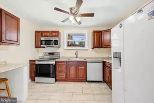 142 E Essex Ave, Lansdowne, PA 19050 - Photo 12