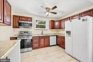 142 E Essex Ave, Lansdowne, PA 19050 - Photo 10