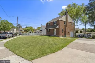 605 Circle Terrace, Morton, PA 19070 - Photo 2