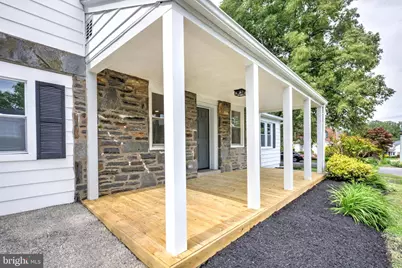 300 Walnut Place, Havertown, PA 19083 - Photo 2