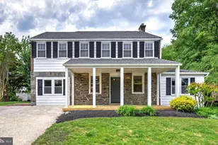 300 Walnut Pl, Havertown, PA 19083 - Photo 1