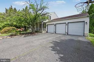 518 Tasker Ave, Folsom, PA 19033 - Photo 2