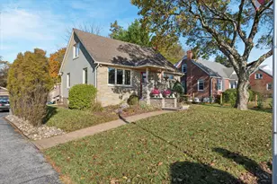 27 Mary Jane Ln, Newtown Square, PA 19073 - Photo 2