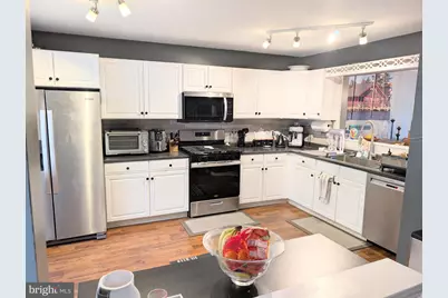 552 Applewood Court, Upper Chichester, PA 19014 - Photo 2