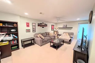 552 Applewood Ct, Upper Chichester, PA 19014 - Photo 24