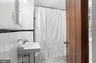 217 E Thomson Ave, Springfield, PA 19064 - Photo 24