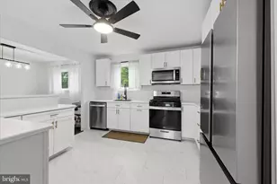 26 Giles Ln, Aston, PA 19014 - Photo 8
