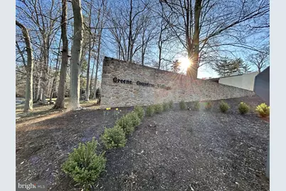 215 E Chelsea Circle, Newtown Square, PA 19073 - Photo 2