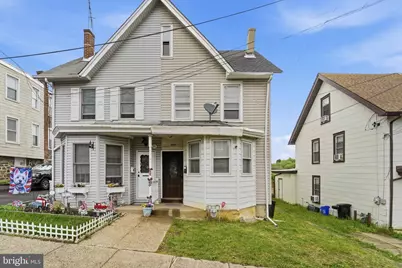 909 Pine Street, Darby, PA 19023 - Photo 1