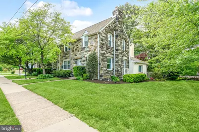 212 E Woodland Avenue, Springfield, PA 19064 - Photo 2