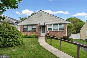 327 Ashland Ave, Secane, PA 19018 - Photo 1