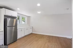 220 Houston St, Chester, PA 19013 - Photo 10