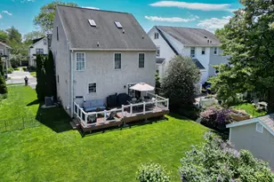 226 E Benedict Ave, Havertown, PA 19083 - Photo 8