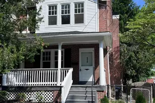 910 E 20th St, Chester, PA 19013 - Photo 2
