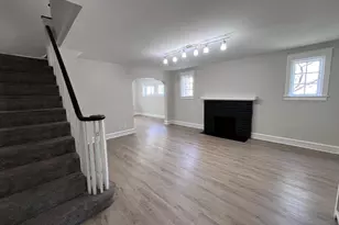910 E 20th St, Chester, PA 19013 - Photo 6